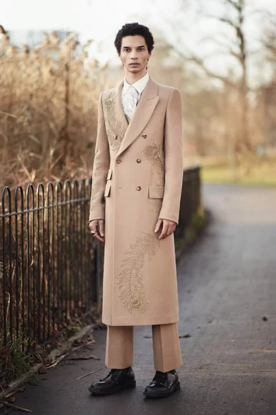 Look 13